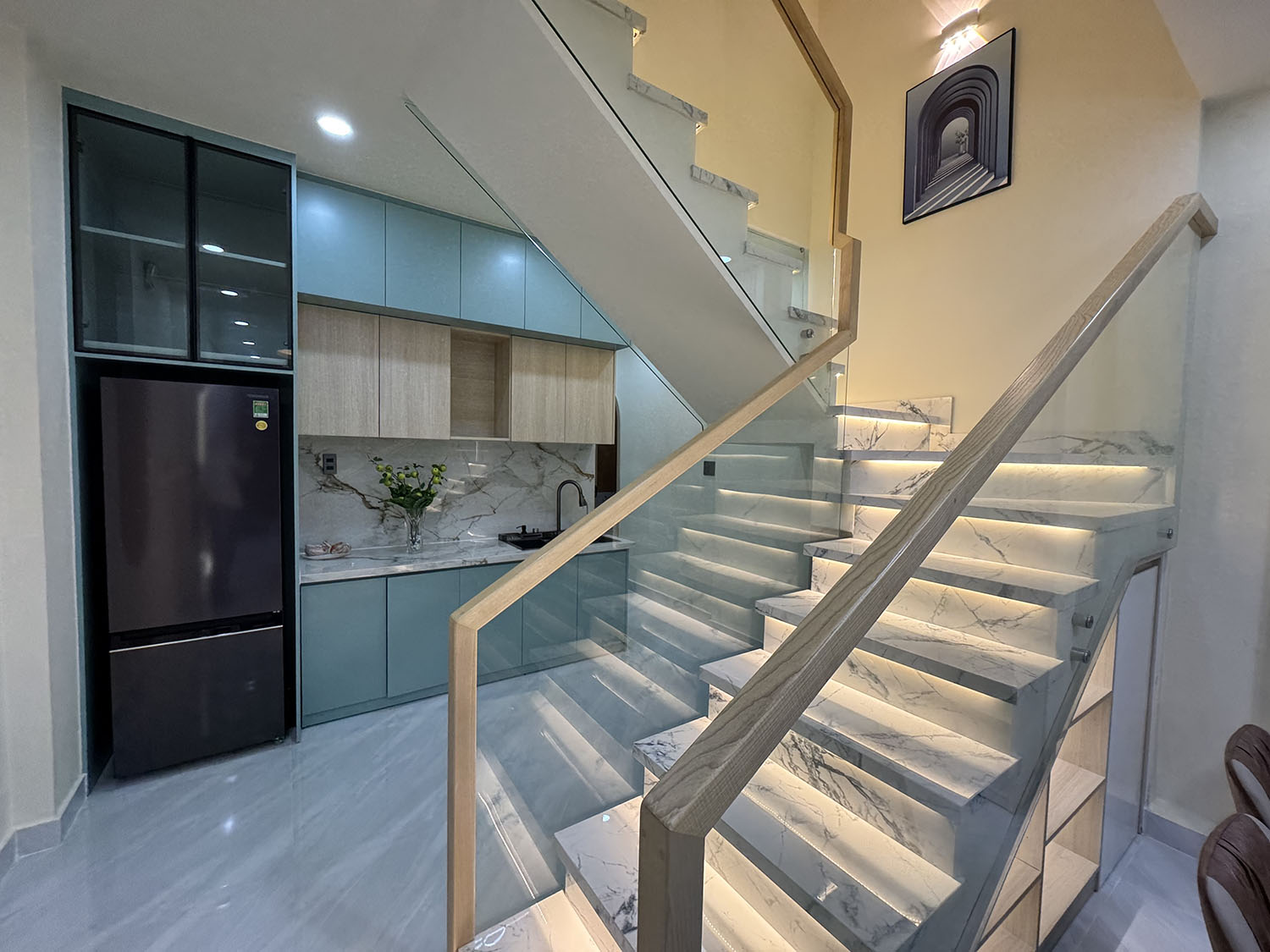 Tuyệt phẩm nhà phố 2 lầu (3,9m nở hậu 5,5m x 11m) full nội thất cao cấp khu VIP Thích Quảng Đức